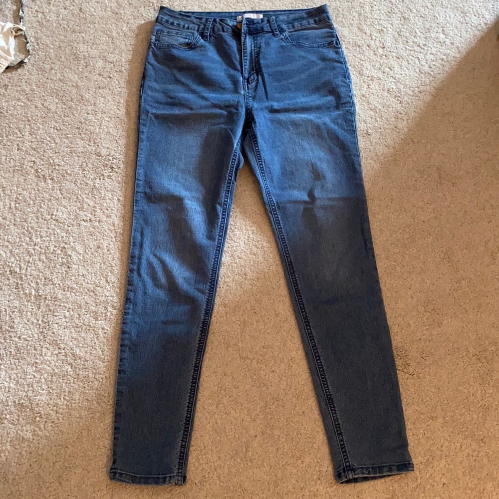 Forever 21 women’s jeans size 29